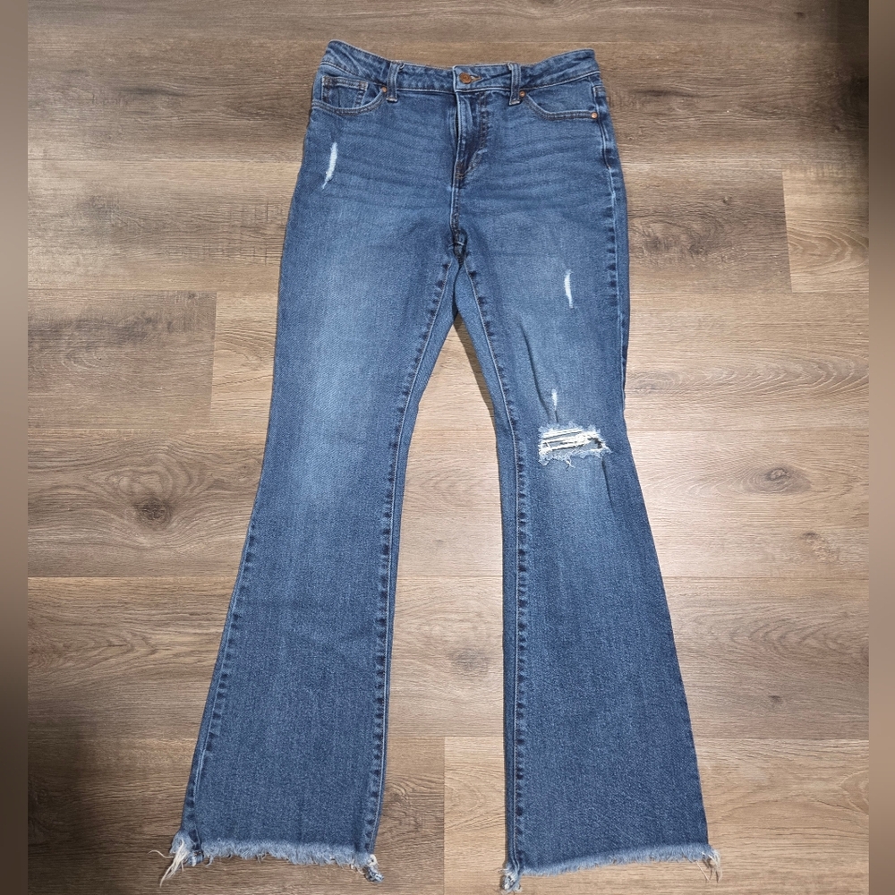 No Boundaries Women's Flare Distressed Blue Jeans, Size 5
